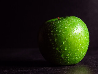 A delicious fresh and crisp green apple