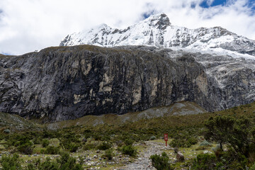 hiking to Laguna 69