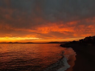 Fototapeta na wymiar sunset over the sea greece