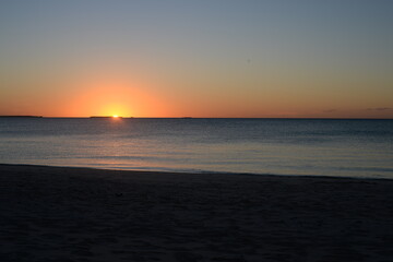 Ouvéa, coucher de soleil sur la plage, Nouvelle-Calédonie