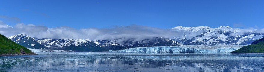 Hubbard Glacier in Yakutat Bay