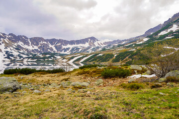 Obraz premium Morskie Oko trail , hike in the Tatras mountains , five polish ponds valley 