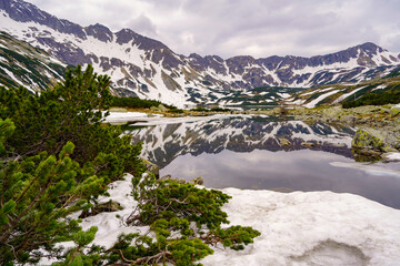 Morski Oko , mountain lake and hiking spot © eric
