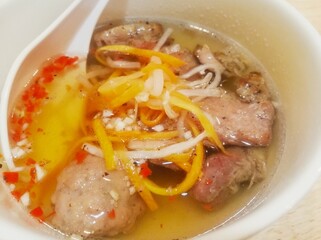 ハノイで有名なつけ麺料理「ブンチャー」ベトナム料理