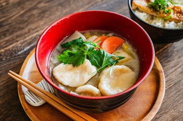 すいとん入り豚汁