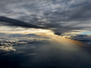 In the air tonight, La Tête dans les Nuages 