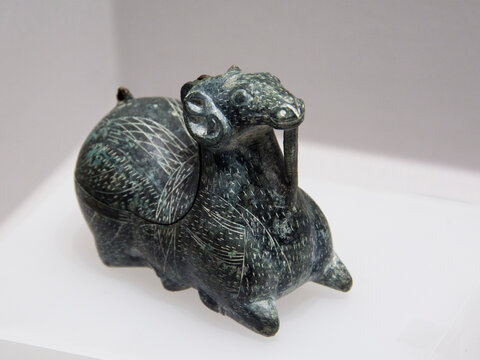 Lamp in the shape of a ram from Han dynasty
