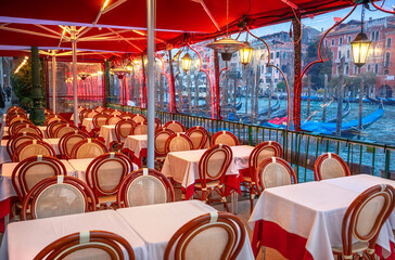 Outdoor restaurant in Venice - 740960098