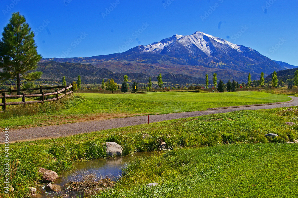 Wall mural Scenic golf course in Colorado