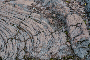  Pāhoehoe lava at Mauna Loa Trail，Hawaiʻi Volcanoes National Park. 