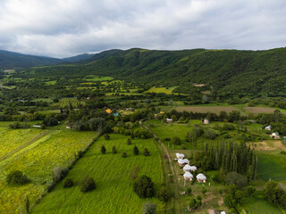 vista aerea desde el dron de un complejo de cabañas , La Merced, Catamarca, Argentina