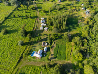 vista aerea desde el dron de un complejo de cabañas , La Merced, Catamarca, Argentina