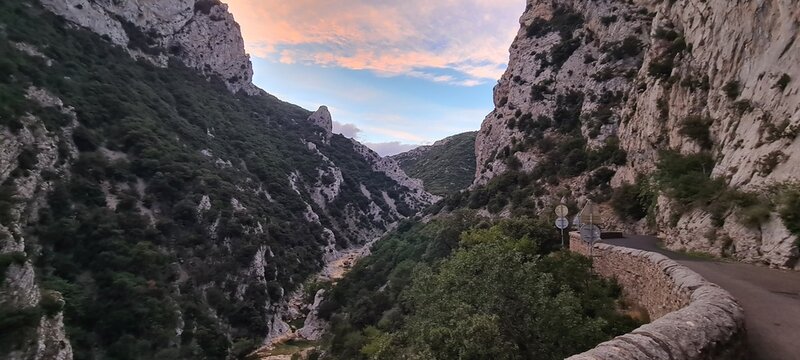 Les gorges de Galamus au coucher du soleil