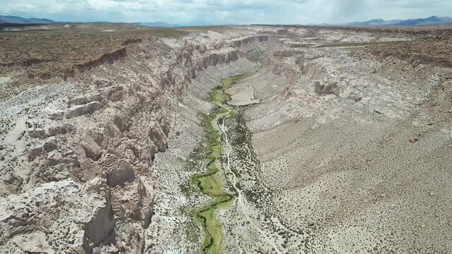 Ca&ntilde;&oacute;n de la Anaconda, Tour de Uyuni. Bolivia
