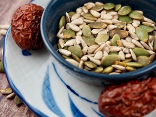 유기농 해바라기씨와 호박씨 그리고 말린대추