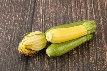 Raw baby organic zucchini heap