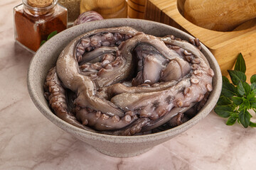 Raw cold octopus for cooking