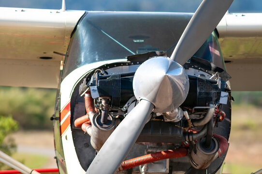 Avi&atilde;o pequeno paulistinha