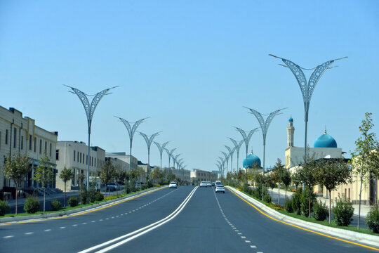 Usta Umar Zhorakulov Street in Samarkand