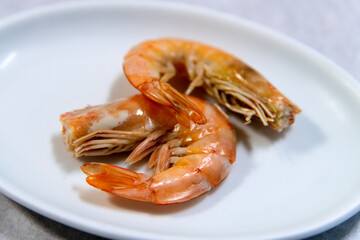 View of the baked shrimps on the plate