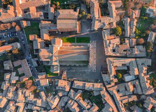 Aerial view of the Orvieto Catholic Cathedral (Duomo di Orvieto), a Roman 14th century church in Orvieto, Umbria, Terni, Italy.