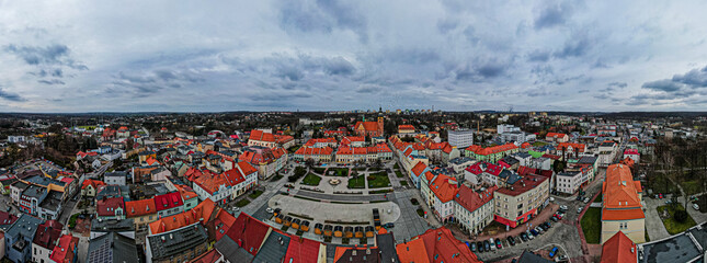 Stare miasto z rynkiem, Wodzisław Śląski na Śląsku w Polsce. Panorama zimą z lotu ptaka - obrazy, fototapety, plakaty