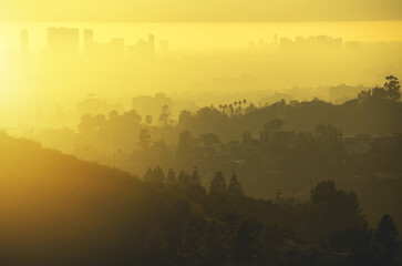 California West Hollywood and Santa Monica Foggy Hills Panorama - obrazy, fototapety, plakaty