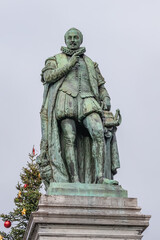 Fototapeta premium Statue of William I Prince of Orange (1845) on Het Plein. William, I known as William the Silent or William of Orange (Willem van Oranje). The Hague, (Den Haag), The Netherlands.