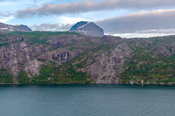 Der Nordfjord ist ein 116 km langer Fjord im Norden der norwegischen Provinz Vestland, etwa 10 km...