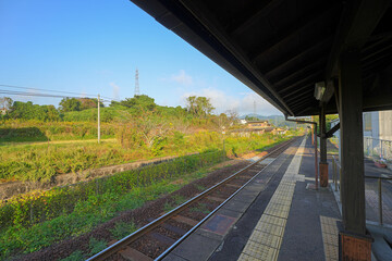 誕生寺駅