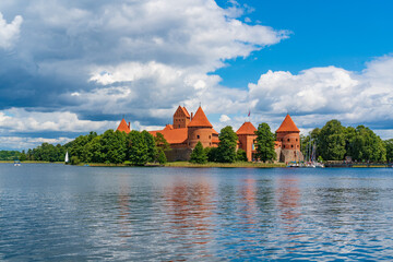 Naklejka na ściany i meble Trakai Island Castle on Lake Galve in Trakai, Lithuania