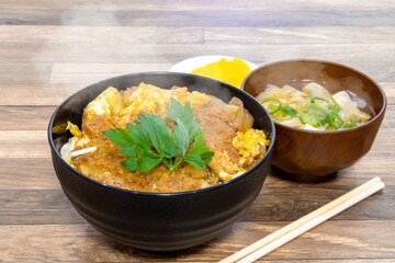 かつ丼定食