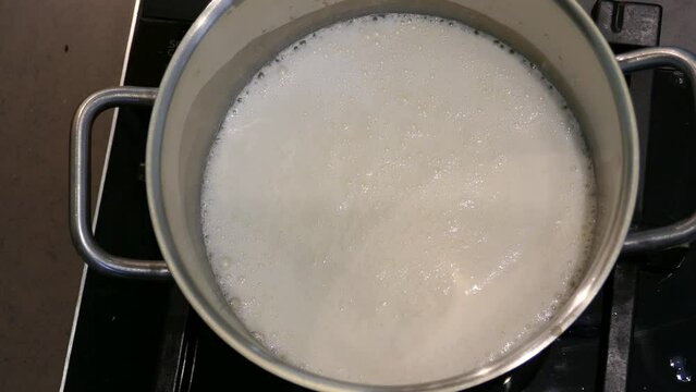Kochende Milch