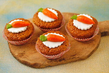 Cupcakes of carrots.