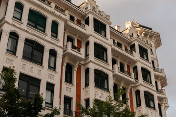 Edificio en el centro de Bilbao construido en 1906, obra de Federico Ugalde Echevarría. Aparece en...