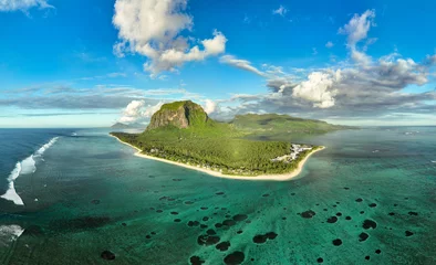 Papier Peint photo Le Morne, Maurice Aerial view: Luxury tropical beach and Le Morne mountain in Mauritius