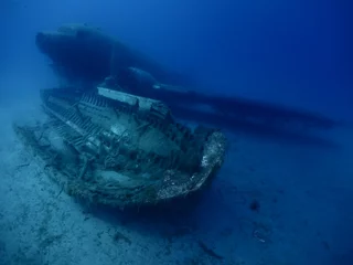 Keuken spatwand met foto c47 airplane wreck underwater aircraft dakota metal on ocean floor © underocean