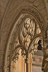 Toledo: Chiostro ed interno del Monasterio de San Juan de los Reyes - Spagna