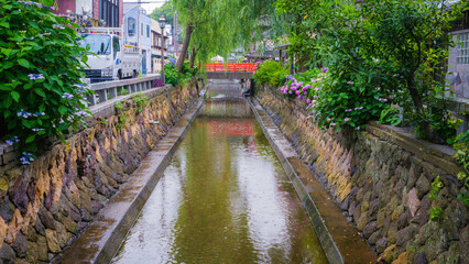 Fototapeta premium Historical Perry Road along Serene Canal