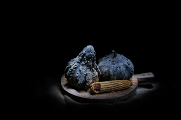 il Light Painting è una tecnica fotografica creativa che utilizza fonti di luce per “disegnare” o creare effetti visivi su un’immagine scattata con una lunga esposizione. 