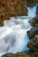 Río Guadalquivir precipitándose por la Cerrada del Utrero, en el parque natural de Cazorla, Segura y Las Villas.