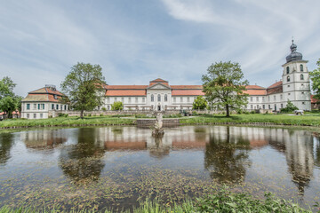 Fototapeta na wymiar Schloss Fasanerie Eichezell
