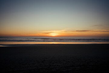 Atardecer en playa del sur de españa 