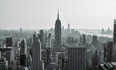 Fototapeta na wymiar Empire State Building and New York City Skyline in black and white. New York, USA