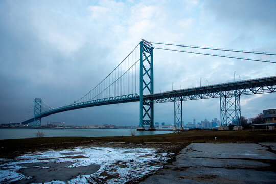 Windsor Ontario Ambassador Bridge to Detroit Michigan