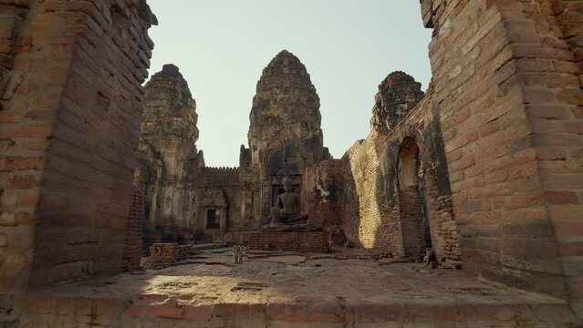 Phra Prang Sam Yot�Lopburi Province�It is an ancient site and�One of the important historical and archaeological tourist attractions in Lopburi Province