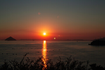 直島海辺の夕景