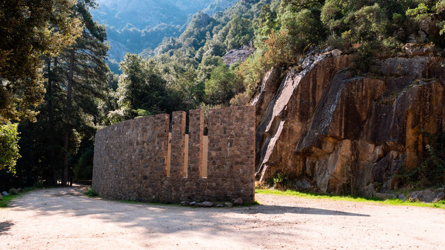 Hike in Bonifatu to the Spasimata footbridge in Corsica
