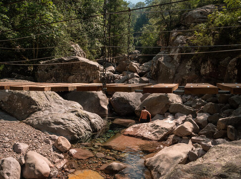 Hike in Bonifatu to the Spasimata footbridge in Corsica