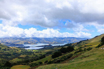 丘の上から眺めるニュージーランドの美しいアカロア周辺